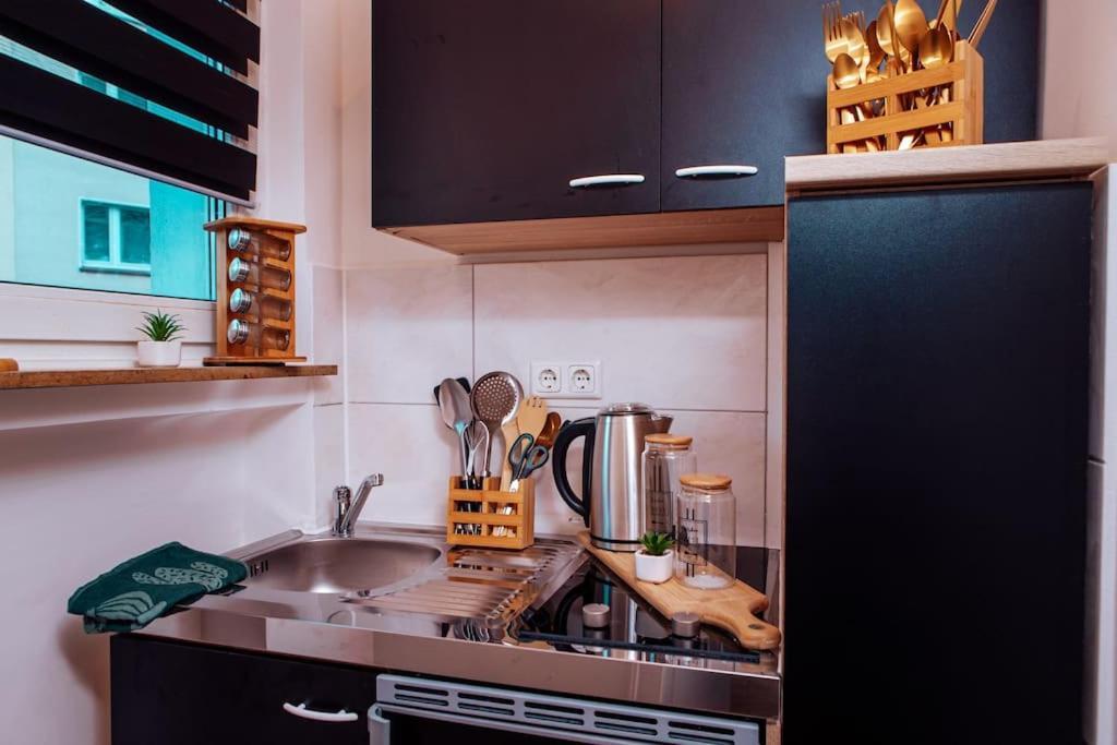 Green & Modern - City - Netflix - Wifi - 2 Person Essen Luaran gambar
